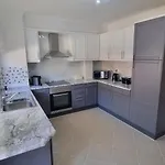Spacious & With Rare Parking Apartmán *