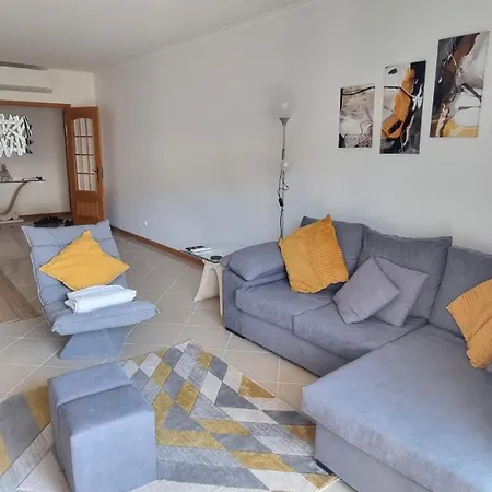 Spacious & With Rare Parking Apartman Albufeira