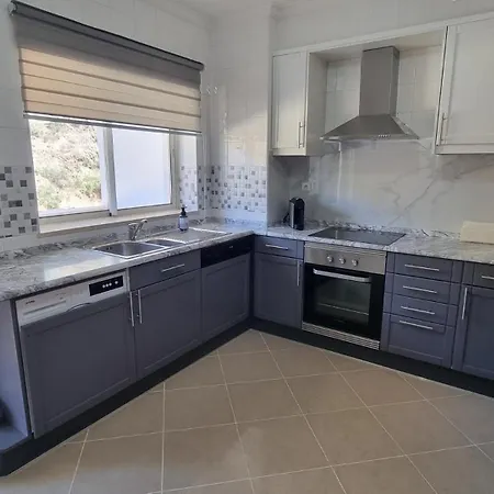 Apartamento Spacious & With Rare Parking Albufeira