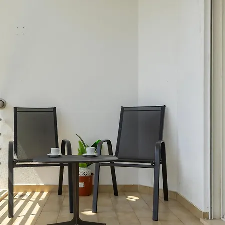 Spacious & With Rare Parking Albufeira